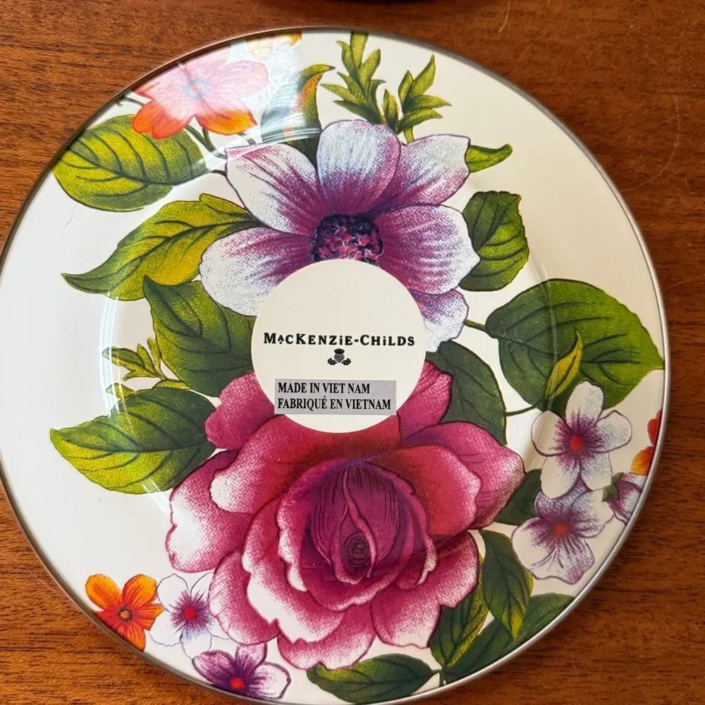 NWOT 4 MacKenzie-Childs Flower Market Abundant Floral Plate Set White Pink Green